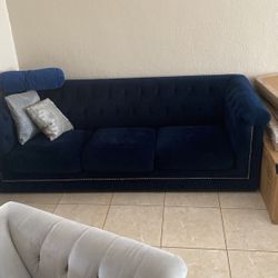 Couch Blue 