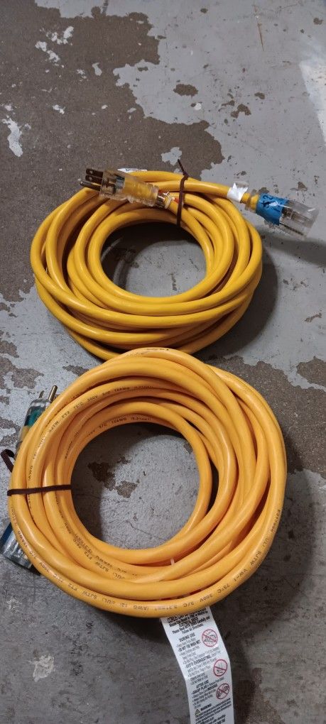 25 Ft Extensión Cords,  12 Gauge,  $25 Each 