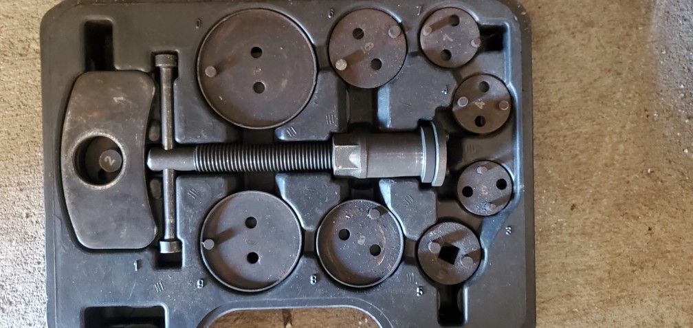Disc Brake Pad & Caliper Service Tool Kit