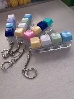 4-Key Fidget Keychain