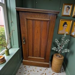 Antique Victorian/Edwardian Solid Wood Nightstand/Cabinet 