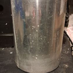 Candle making pouring pictures