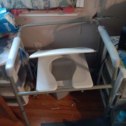 Bedside potty chair