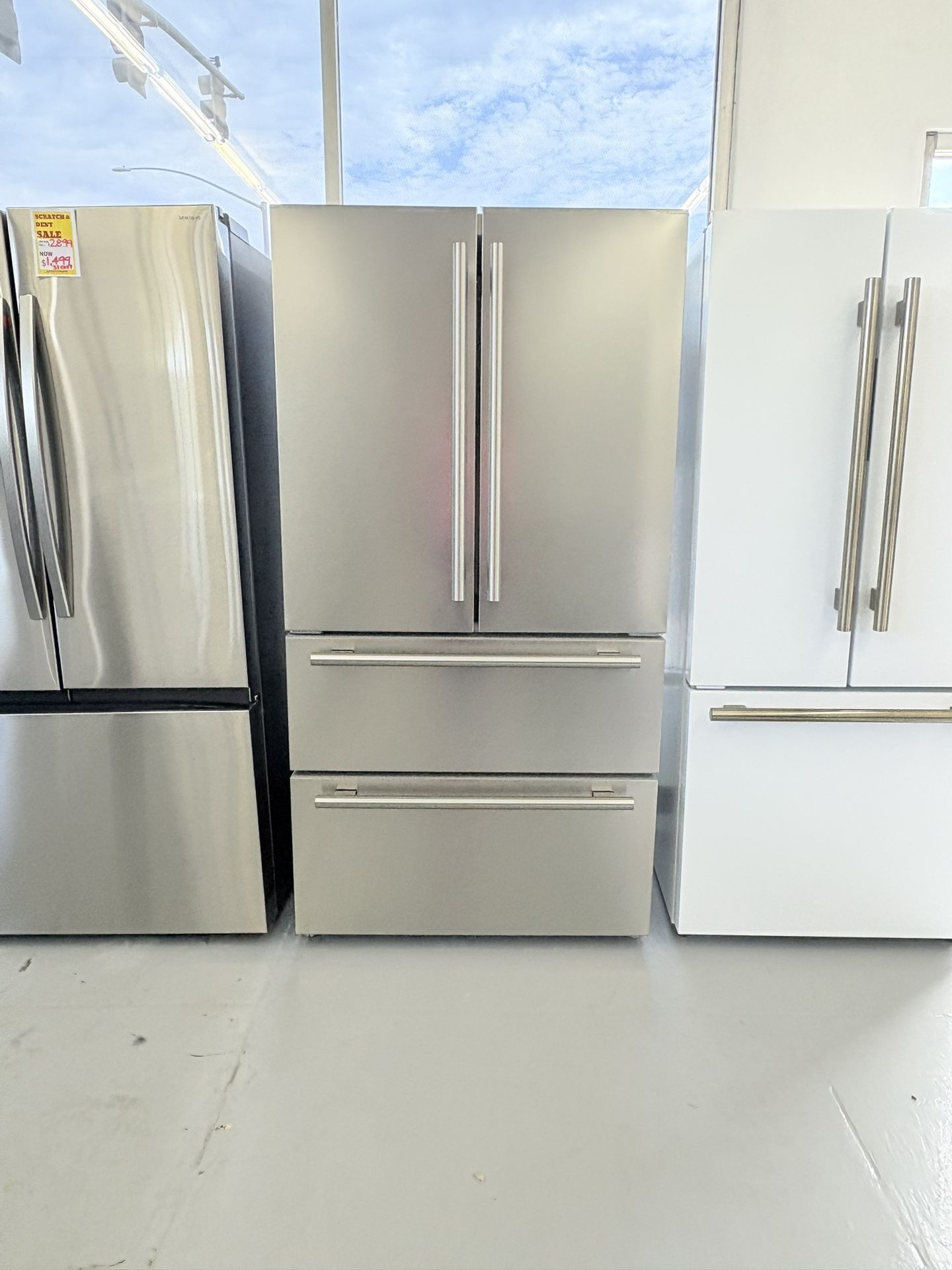 FORNO. 36” 19.3 Cu Ft. Capacity Refrigerator With Ice Maker