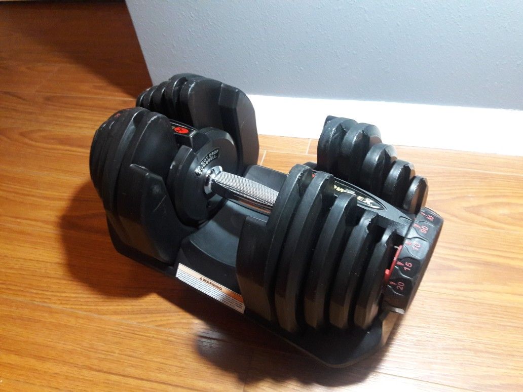 Bowflex Select Adjustable Dumbbell, 1090 lbs *Only have 1 dumbbell forsale all pictures are of