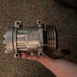 Sanden 12V 6-Groove Pulley A/C Compressor