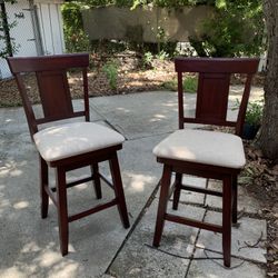2 Bar Stools