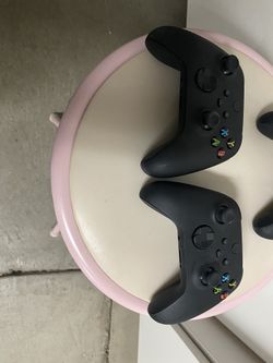 Xbox One Wireless Controllers 