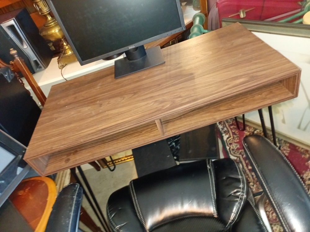 Choice of Great Desks $40-$45