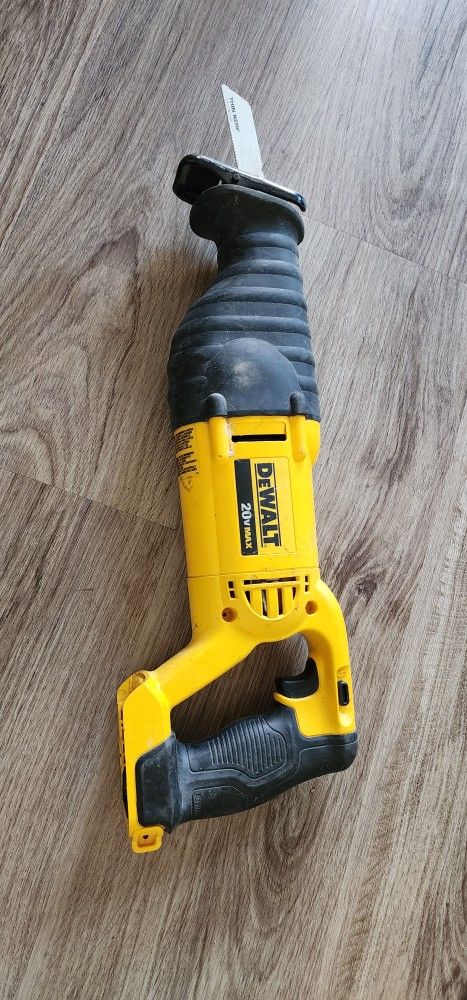 Dewalt 20-volt Sawzall Works Perfect