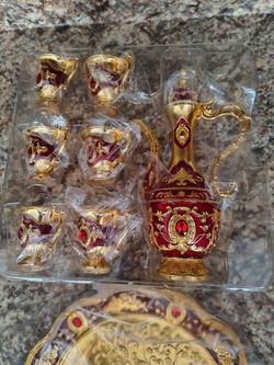 Gold Table Decorations