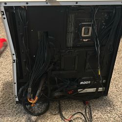 I5 11400f 16gb Of Ram With Fans And Damaged Case