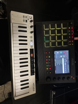 Akai MPC Live II + Arturia Keystep 37 Bundle + Phones (includes 256GB SSD + Stand Full) Setup Ready