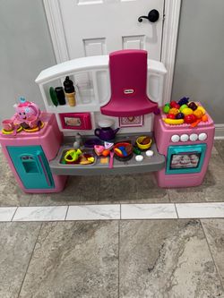 Little tikes baby or toddler kitchen play selling as is price firm $65