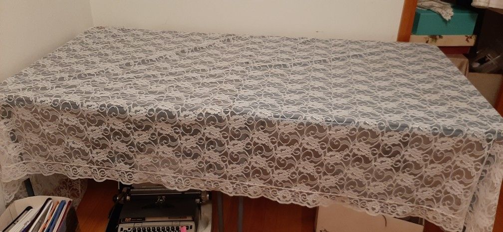 Elegant lace tablecloth Approx.114"×65"