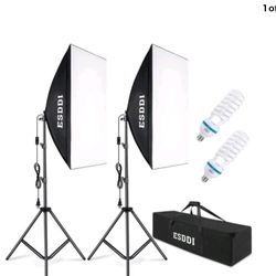 Softbox lighting kit - Used Once 