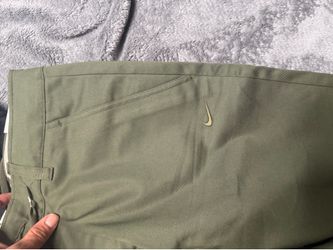 Nikes men size 32