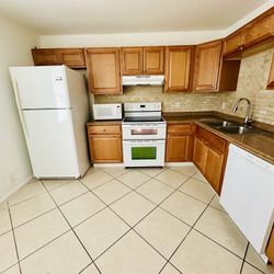 Kitchen Appliance Bundle - $650 OBO