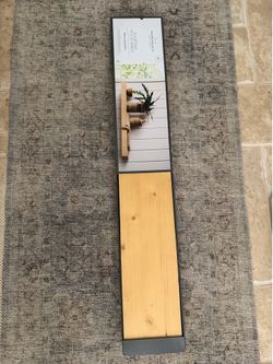 Threshold floating shelf