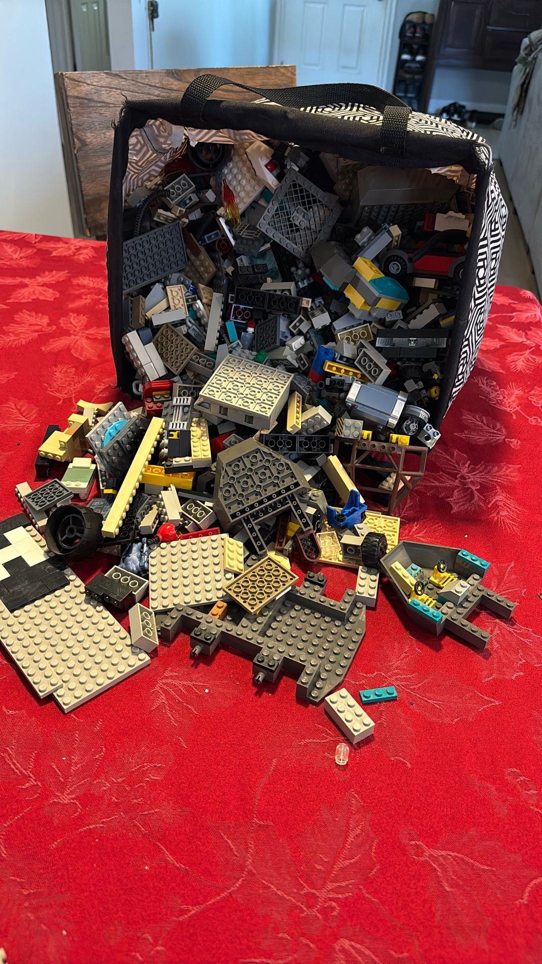 Bulk LEGO Bricks – $10/lb – Mixed Sizes, Shapes & Colors!