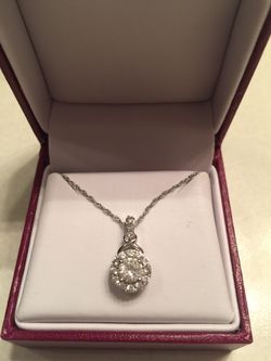 BEAUTIFUL NECKLACE FROM HELZBERG
