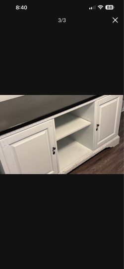 Wood Cabinet With Shelf’s