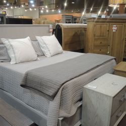 King Panel Bed — Martin Svensson  254165403CKGBED