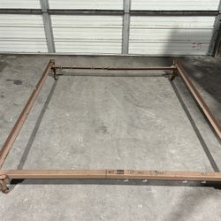 Still Bedframe Queen/Full