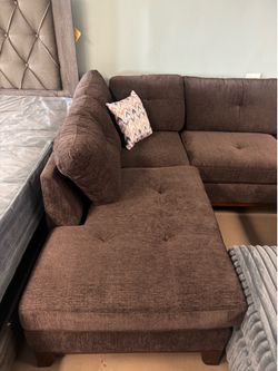 SECTIONAL WITH OTTOMAN