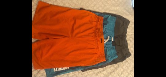 Boys shorts 🩳 10/12
