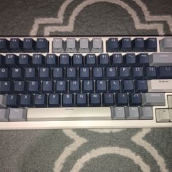 Royal kludge M75 Keyboard