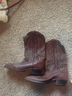 Cowboy boots 8 1/2