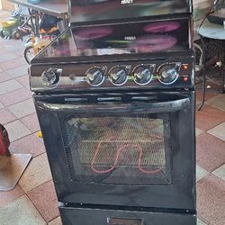 24" Black Glasstop Electric Stove 