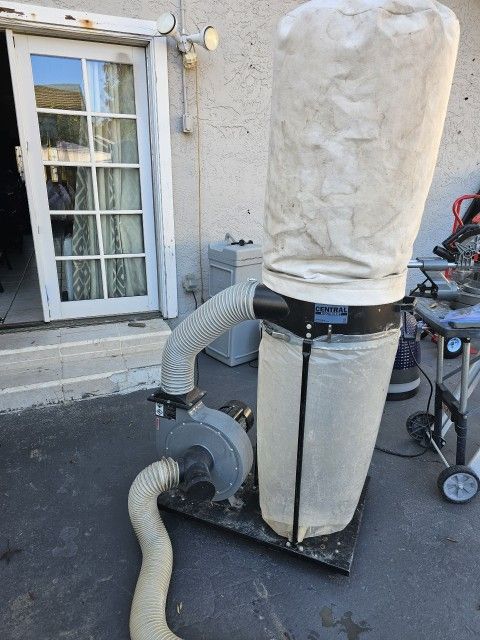 Central Machinery 2 HP Power High-Capacity Dust Collector