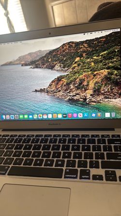 Apple MacBook Air Laptop
