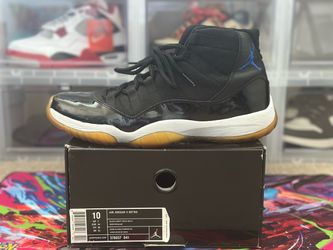 (USED) Size 10 - Air Jordan 11 Space Jam 2009 - $40