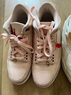 Women Jordan’s 7.5 & 7 size