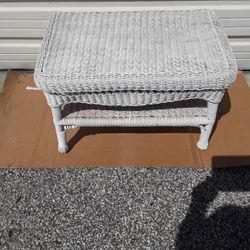 Well Made White  Wicker Table 28" X 20" And Like New.