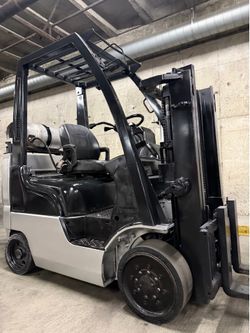 NISSAN/Unicarrier  forklift for sale 5500 lb