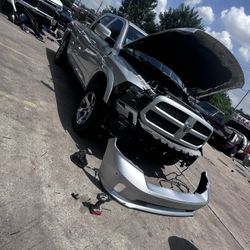 Paint & Body Work / Pintura Y Enderezado/ Parts /partes 