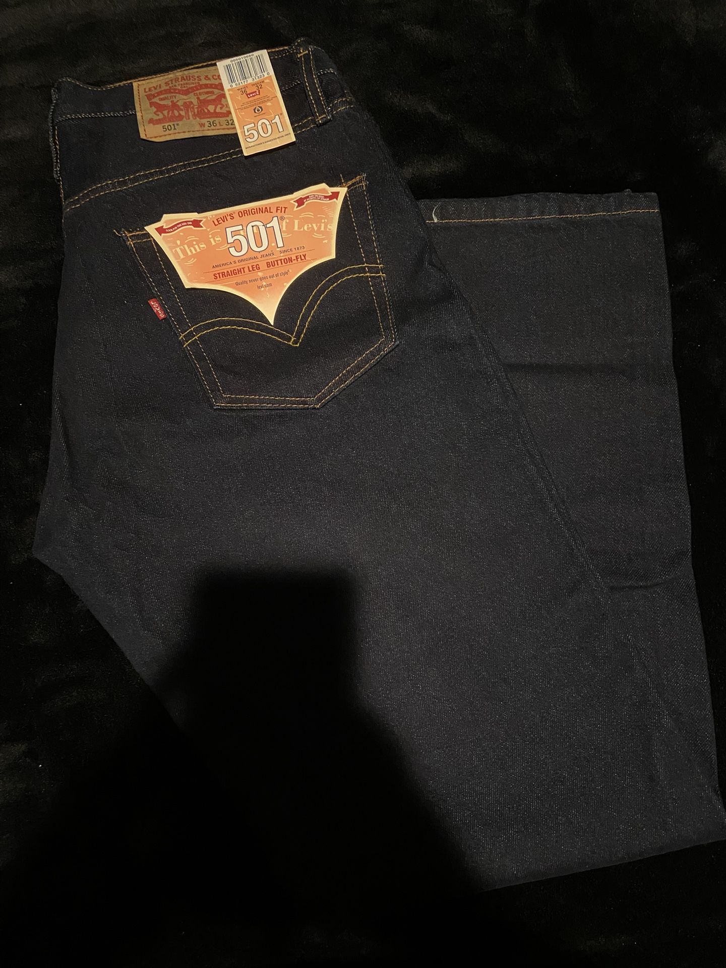 Dark blue levi’s