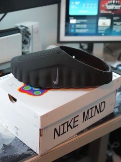 Black Chrome Nike Mind 001