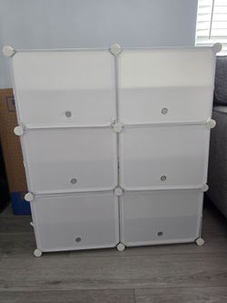 Shoes bins