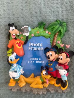 Disney figurines