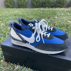 Nike × UNDERCOVER Daybreaks in the Blue Jay / Summit Black / White colorway