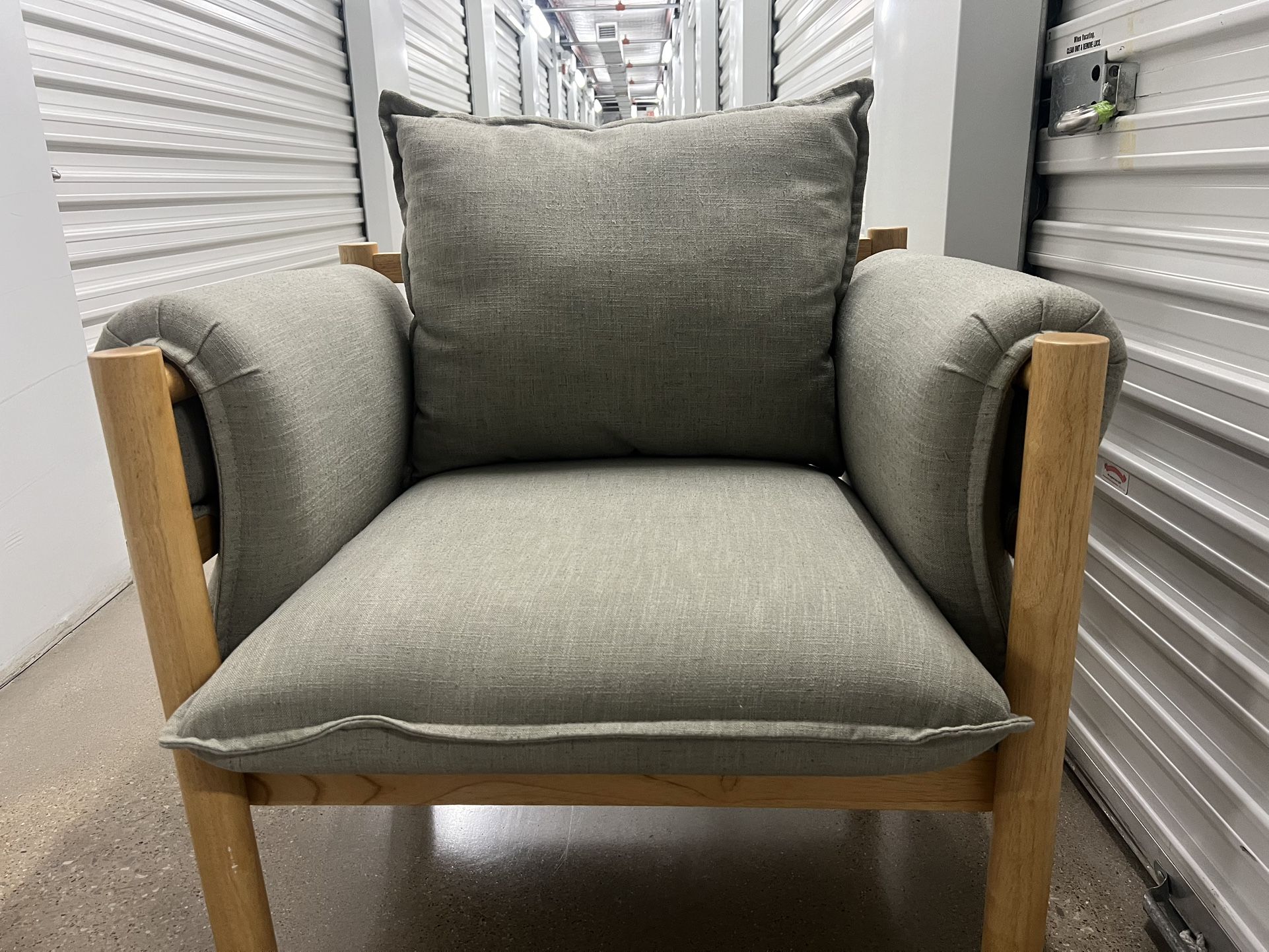 Modern Cushioned Chair-Grey