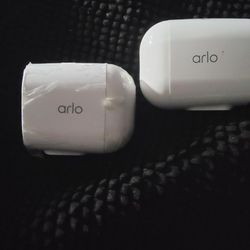  Arlo VMC2030-100NAS Essential Wireless Indoor/Outdoor HD Security Camera, White