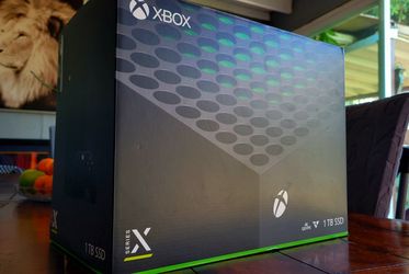 Xbox Series X 1TB w/Controller
