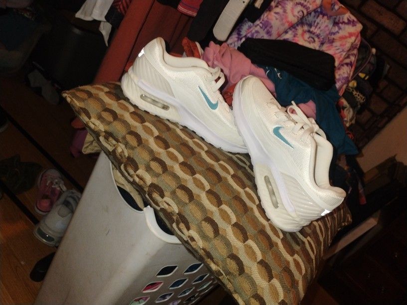 Woman AirMax Bia