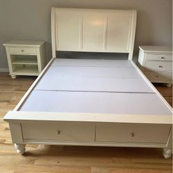 Queen Bedroom Set